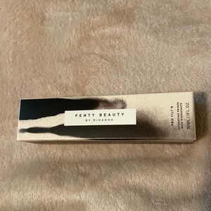 Fenty Beauty Pro Filt’R Hydrating Primer in Soft Silk